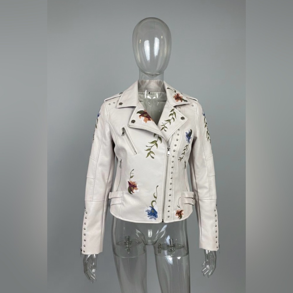 Boho Floral Embroidered Cream Biker Jacket Silver Studded Faux Leather  Size S - Picture 2 of 15